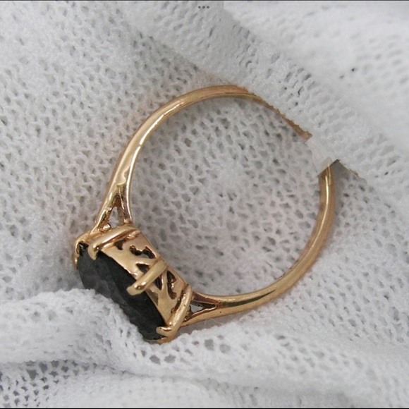 ❣️Splendid 14k Gold Vintage Oval Cut Garnet ring! Elegant and Classic! - Picture 3 of 15